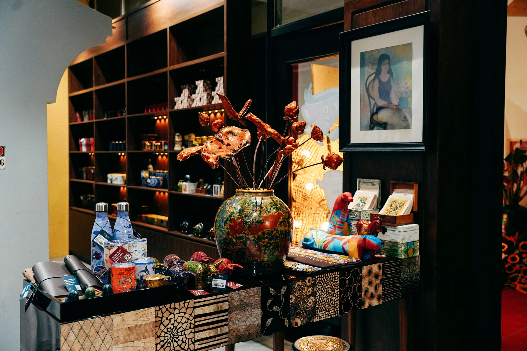 Không gian Coffee & Souvenirs tại Kite